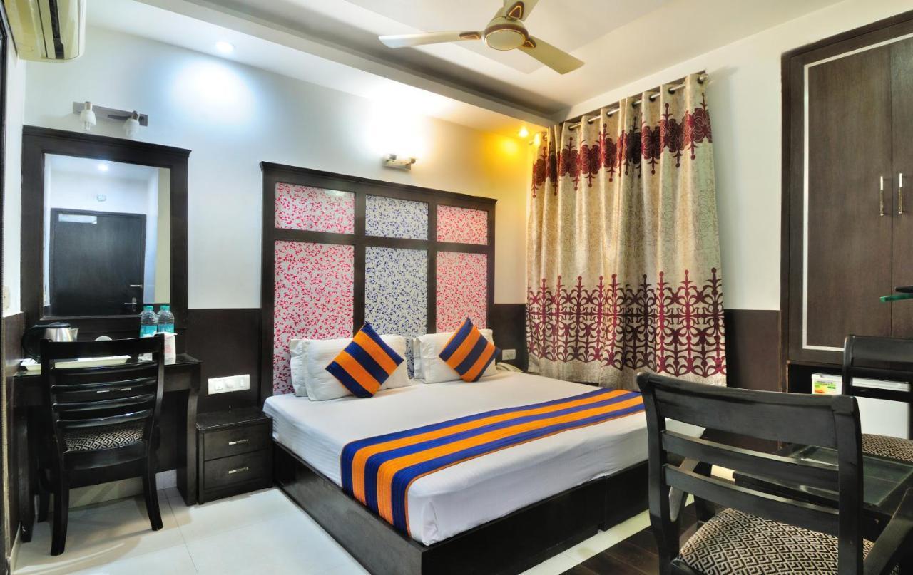 The Bonlon Inn-Near Blk Hospital Delhi  Exterior photo