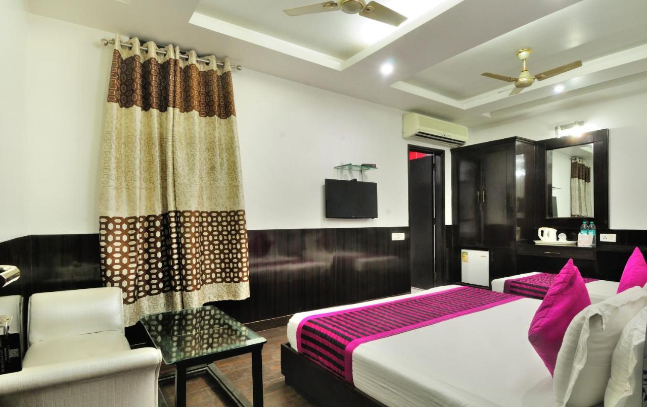 The Bonlon Inn-Near Blk Hospital Delhi  Exterior photo