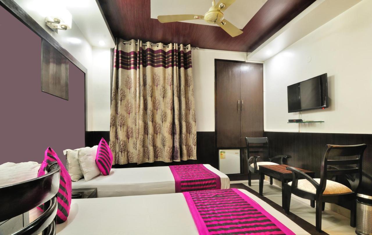The Bonlon Inn-Near Blk Hospital Delhi  Exterior photo